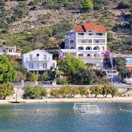 Apartments By The Sea Marina, Trogir - 9037 מראה חיצוני תמונה