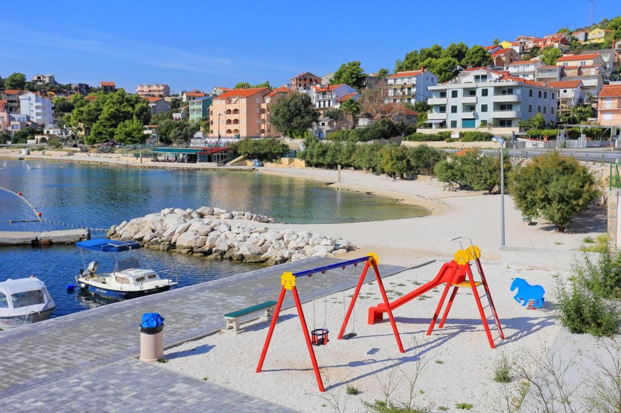 Apartments By The Sea Marina, Trogir - 9037 מראה חיצוני תמונה