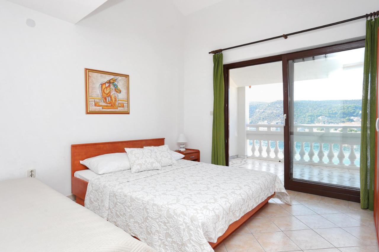 Apartments By The Sea Marina, Trogir - 9037 מראה חיצוני תמונה