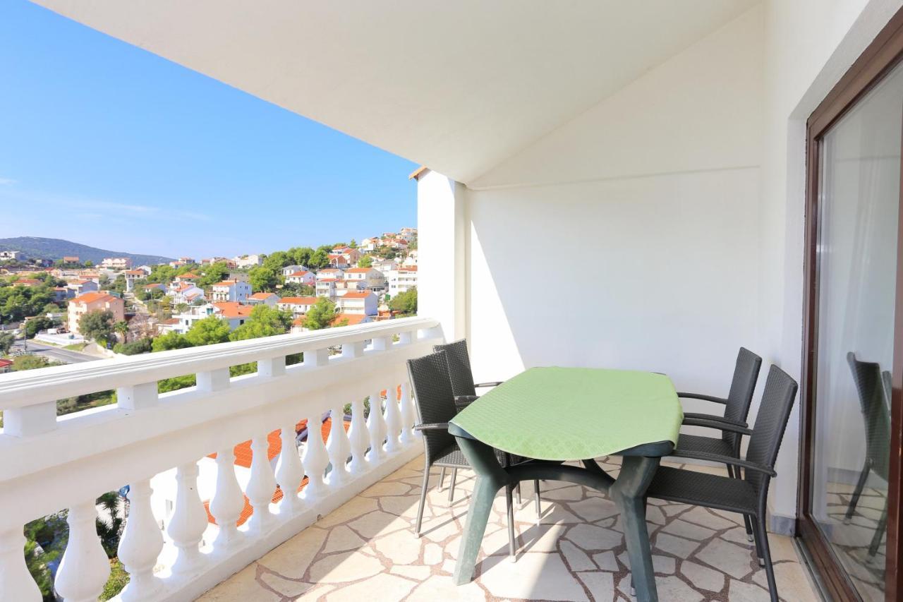 Apartments By The Sea Marina, Trogir - 9037 מראה חיצוני תמונה