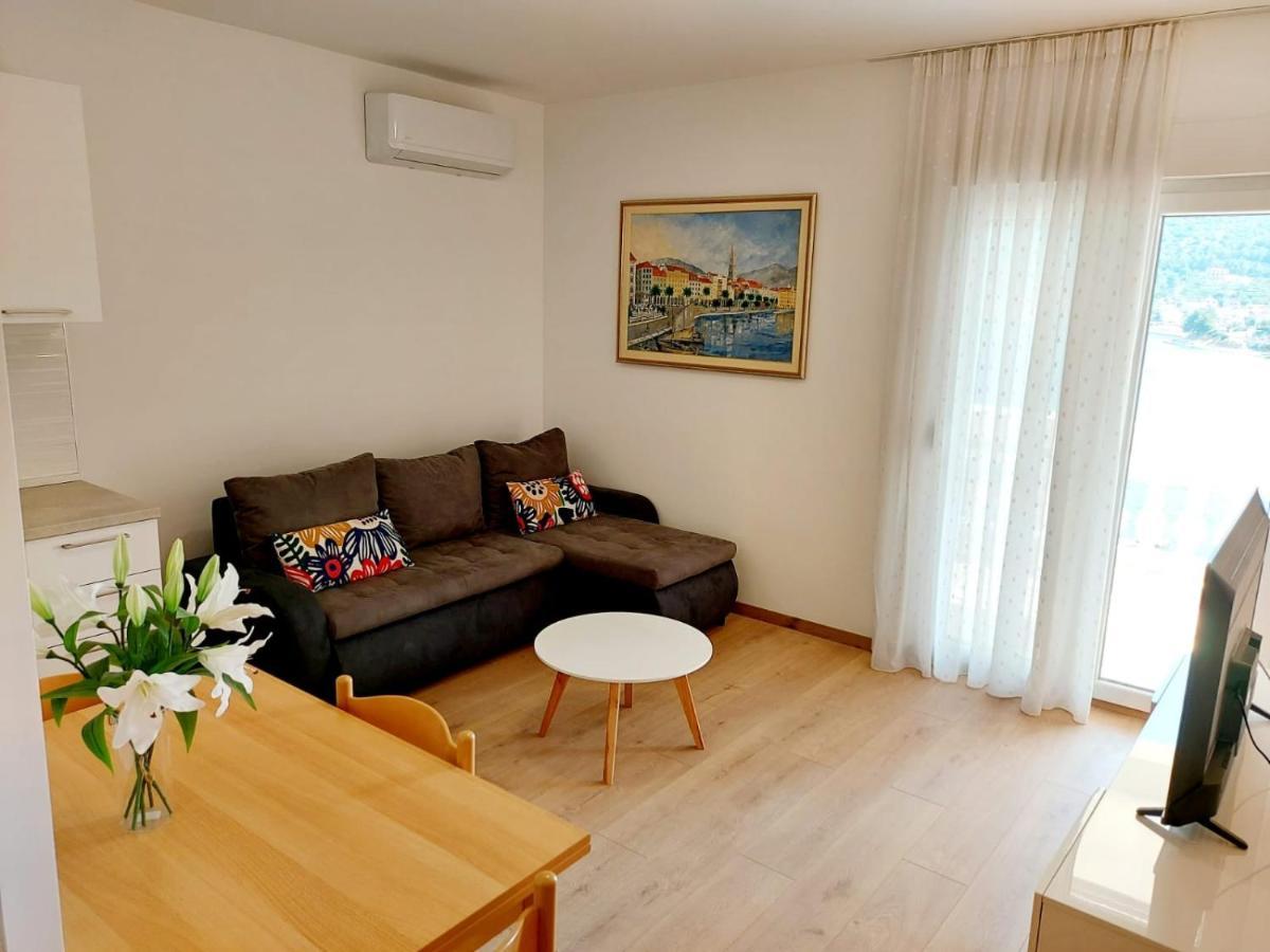 Apartments By The Sea Marina, Trogir - 9037 מראה חיצוני תמונה