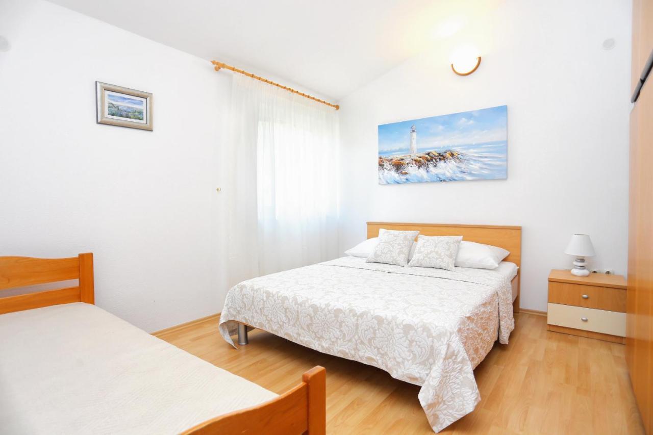 Apartments By The Sea Marina, Trogir - 9037 מראה חיצוני תמונה